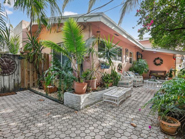 Home for sale at 460 SE 18th Avenue - photo 6901602