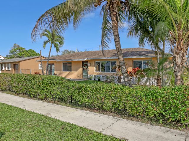 Home for sale at 1476 N Mangonia Drive - photo 6900613