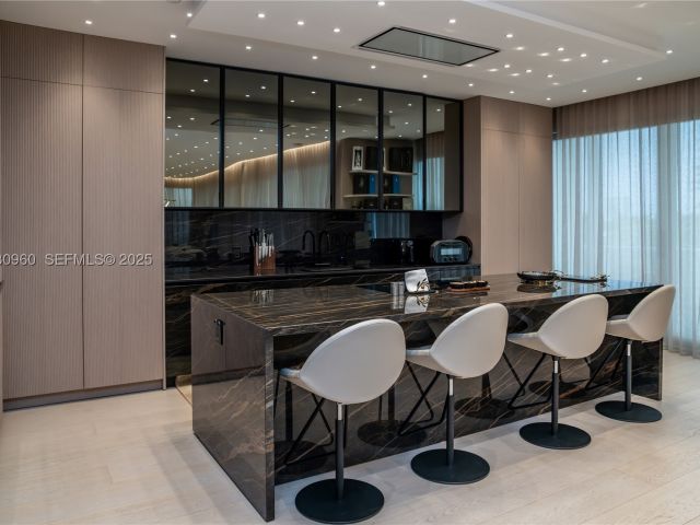3-bedroom condo for sale in Bal Harbour - 10101 Collins Ave 4A - MondialRealty