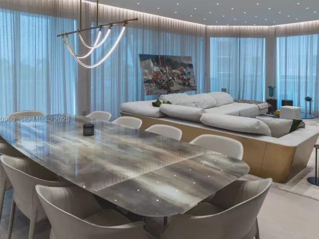 3-bedroom condo for sale in Bal Harbour - 10101 Collins Ave 4A - MondialRealty