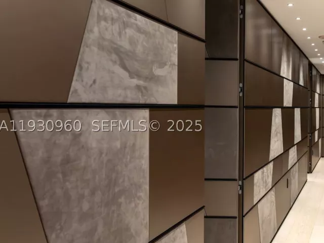 3-bedroom condo for sale in Bal Harbour - 10101 Collins Ave 4A - MondialRealty
