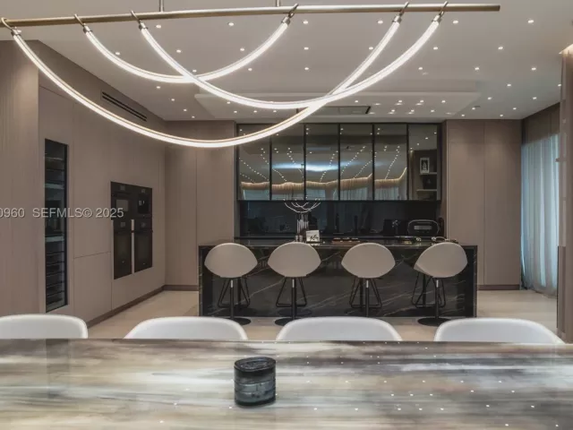 3-bedroom condo for sale in Bal Harbour - 10101 Collins Ave 4A - MondialRealty