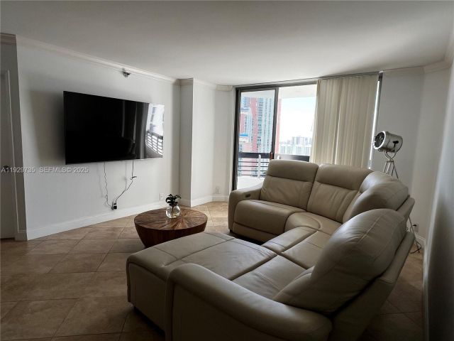 2-bedroom condo for sale in Aventura - 3400 NE 192nd St 2102 - MondialRealty