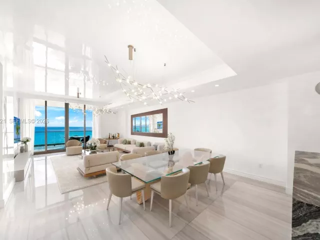 4-bedroom condo for sale in Sunny Isles Beach - 17901 Collins Ave 1002 - MondialRealty