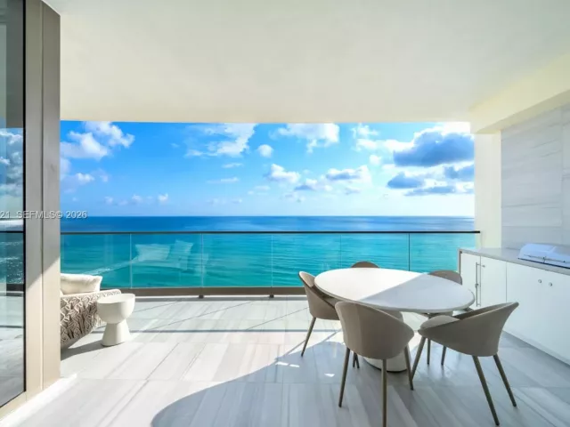4-bedroom condo for sale in Sunny Isles Beach - 17901 Collins Ave 1002 - MondialRealty