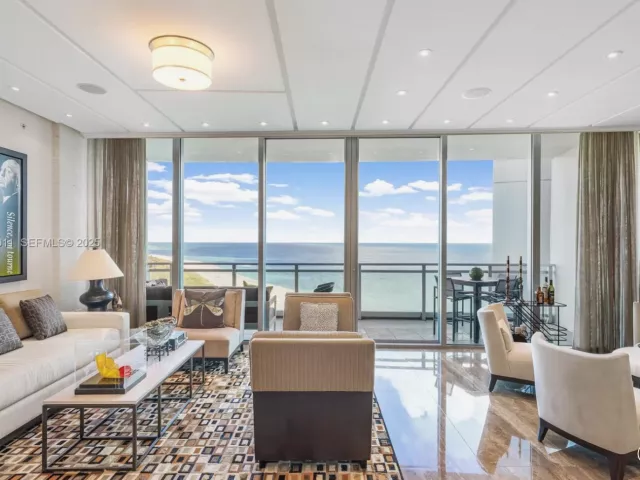 3-bedroom condo for sale in Bal Harbour - 10295 Collins Ave 1704 - MondialRealty