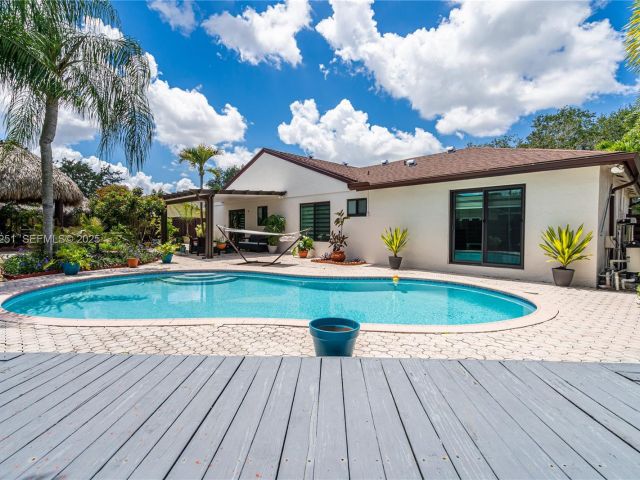 Home for sale at 5308 SW 117th Ave - photo 6900059