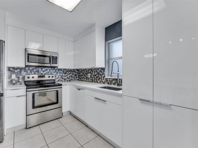 Home for rent at 2945 NW 68th St - photo 7514293