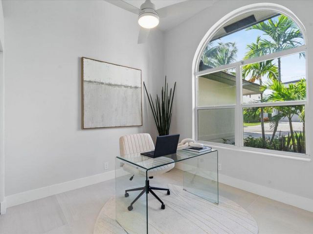 Home for rent at 1132 NE 3rd Avenue - photo 6901089