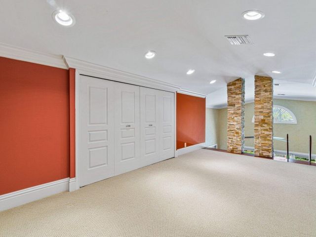 Home for rent at 870 NW 7th Street - photo 6901107