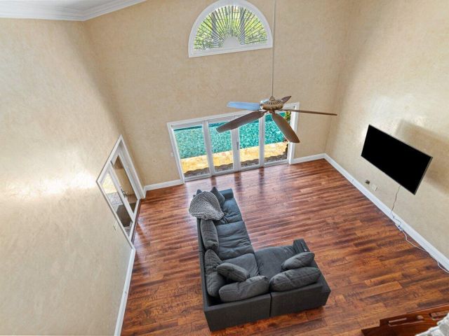 Home for rent at 870 NW 7th Street - photo 6901108