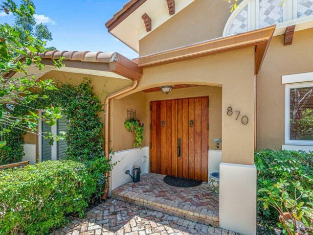 Home for rent at 870 NW 7th Street - photo 6901120