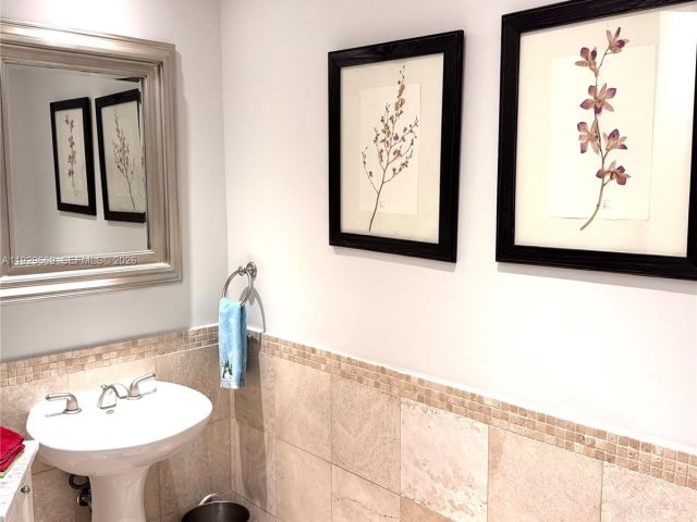 Apartment for rent  Unit #308 - photo 6912101