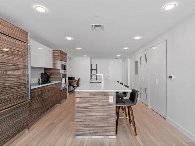 Apartment for rent  Unit #3903 - photo 6905138