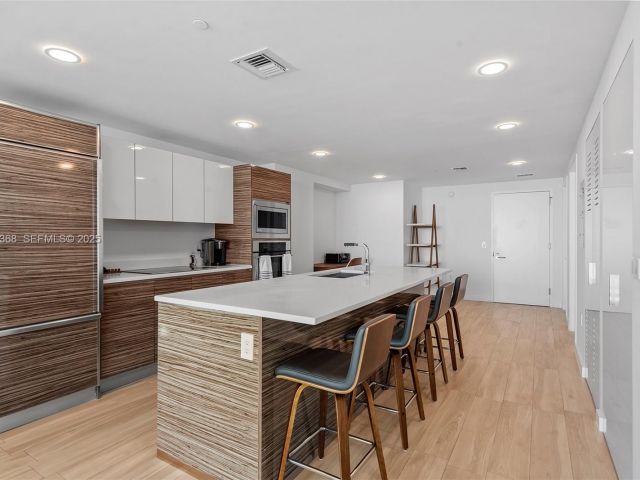 Apartment for rent  Unit #3903 - photo 6905143