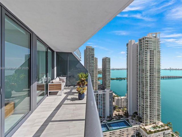 Apartment for rent  Unit #3903 - photo 6905153