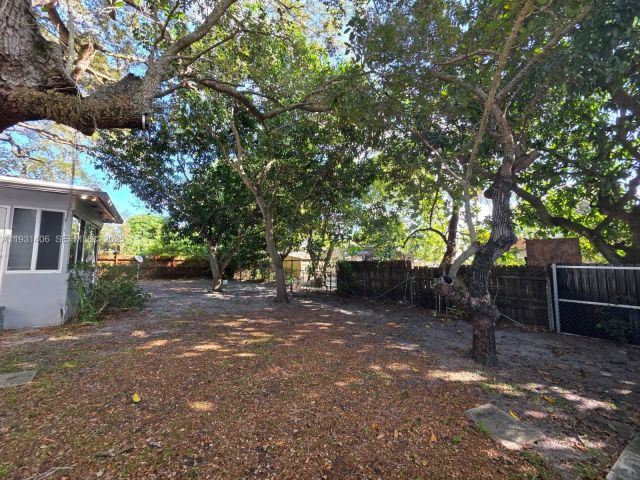 Home for sale at 530 NE 132nd Ter - photo 6909309