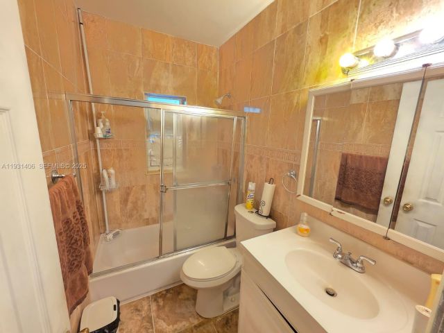 Home for sale at 530 NE 132nd Ter - photo 6928270