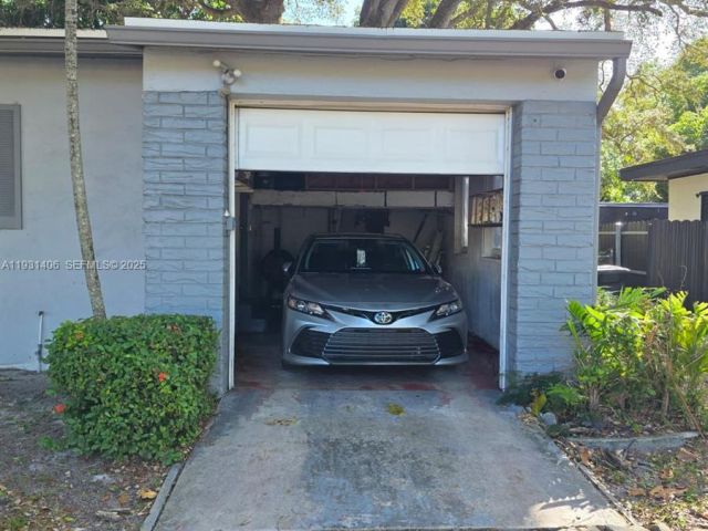 Home for sale at 530 NE 132nd Ter - photo 6928278