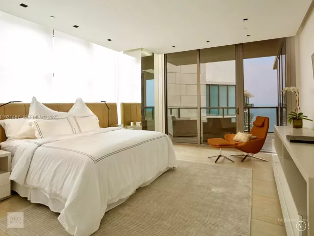 3-bedroom condo for rent in Bal Harbour - 9701 Collins Ave 2704S - MondialRealty