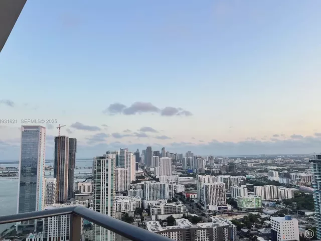 1-bedroom condo for sale in Miami - 501 NE 31st St PH4405 - MondialRealty
