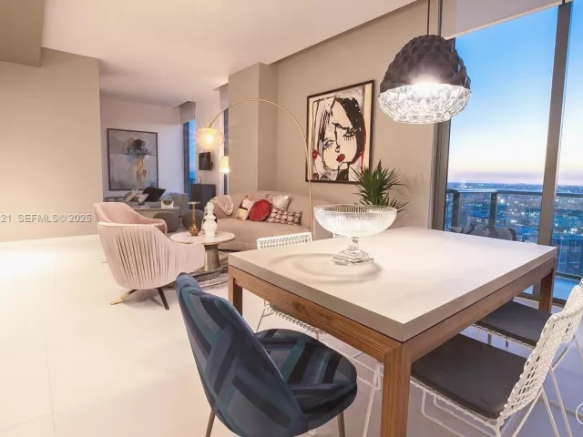 1-bedroom condo for sale in Miami - 501 NE 31st St PH4405 - MondialRealty