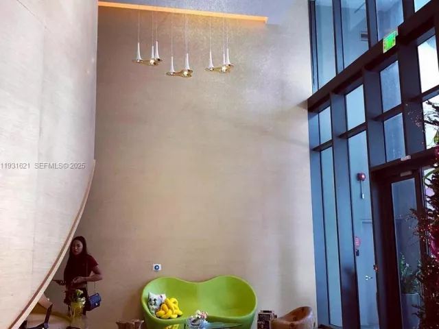 1-bedroom condo for sale in Miami - 501 NE 31st St PH4405 - MondialRealty