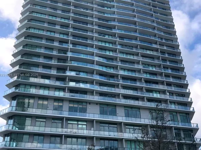 1-bedroom condo for sale in Miami - 501 NE 31st St PH4405 - MondialRealty