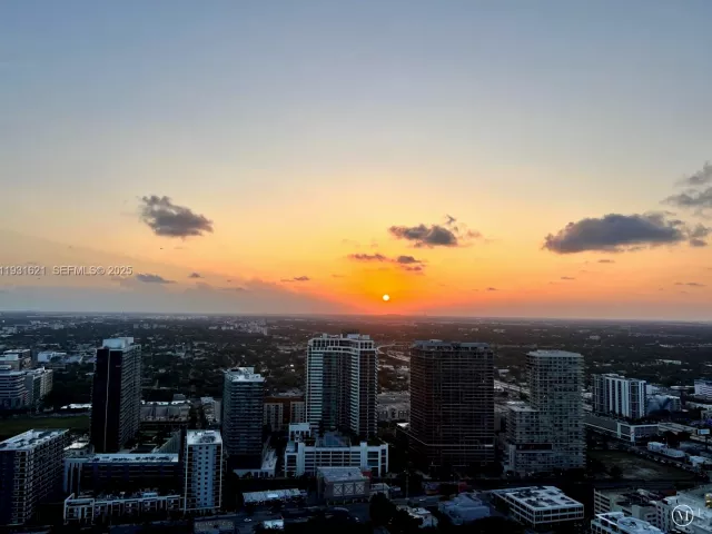 1-bedroom condo for sale in Miami - 501 NE 31st St PH4405 - MondialRealty