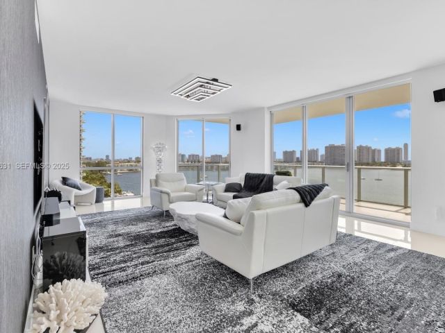 Apartment for sale  Unit #909 - photo 7503686