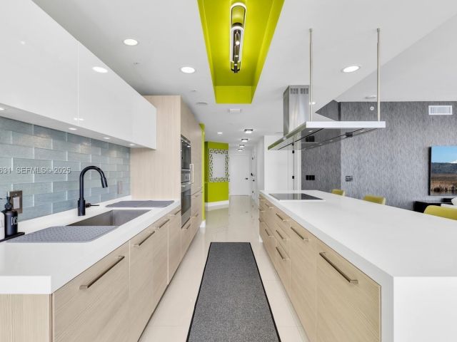 Apartment for sale  Unit #909 - photo 7503693