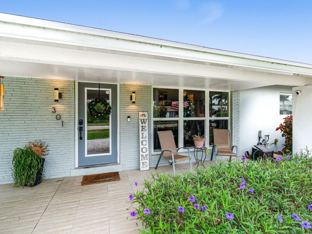 Home for sale at 301 Se 10th Court - photo 6904191