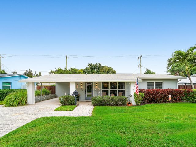 Home for sale at 301 Se 10th Court - photo 6904192