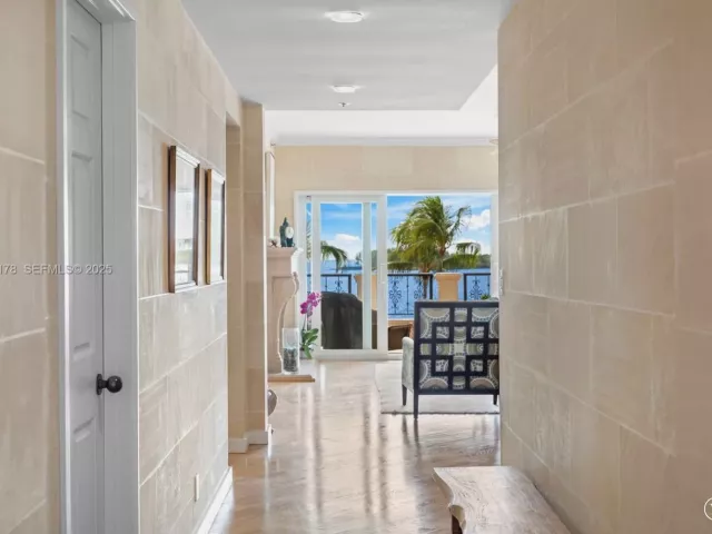 2-bedroom condo for rent in Miami Beach - 2332 Fisher Island Dr 4302 - MondialRealty