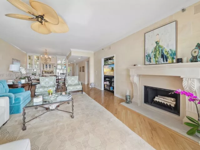 2-bedroom condo for rent in Miami Beach - 2332 Fisher Island Dr 4302 - MondialRealty