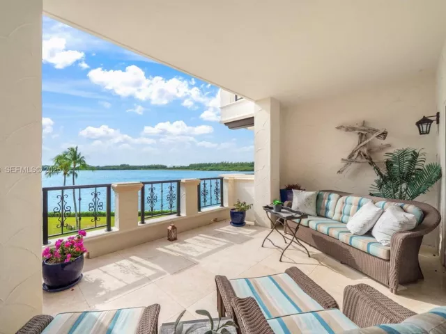 2-bedroom condo for rent in Miami Beach - 2332 Fisher Island Dr 4302 - MondialRealty