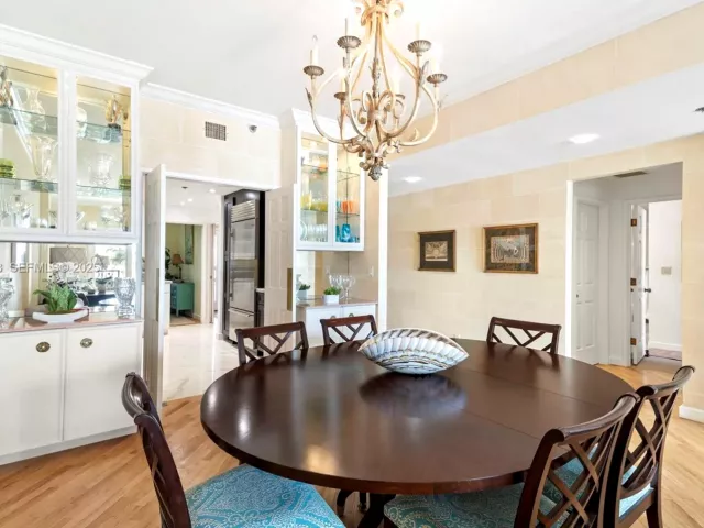 2-bedroom condo for rent in Miami Beach - 2332 Fisher Island Dr 4302 - MondialRealty