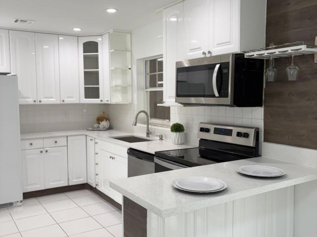 Home for rent at 9976 Liberty Rd - photo 6919738