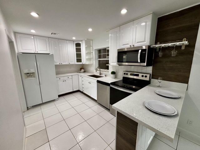 Home for rent at 9976 Liberty Rd - photo 6919739