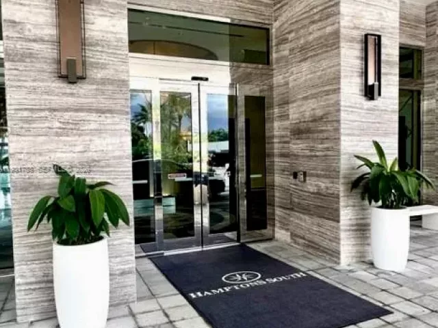 3-bedroom condo for rent in Aventura - 20201 E Country Club Dr 903 - MondialRealty