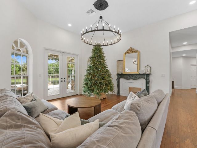 Home for sale at 1100 SW 21st Avenue - photo 6915005