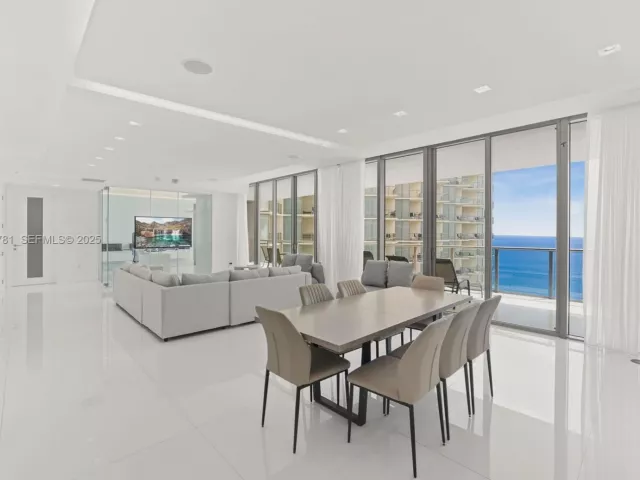 4-bedroom condo for sale in Bal Harbour - 9701 Collins Ave 2303S - MondialRealty