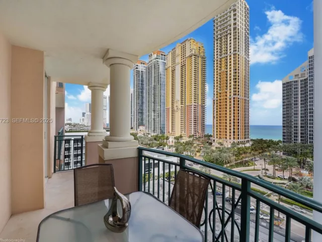 2-bedroom condo for sale in Sunny Isles Beach - 17555 Atlantic Blvd 1205 - MondialRealty