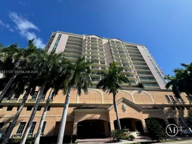 2-bedroom condo for sale in Sunny Isles Beach - 17555 Atlantic Blvd 1205 - MondialRealty
