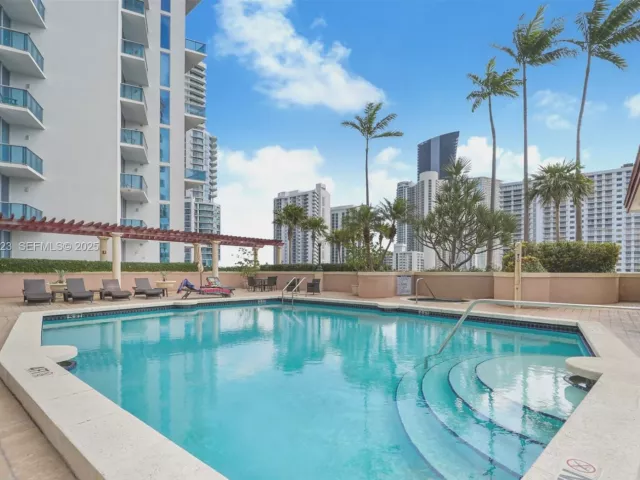 2-bedroom condo for sale in Sunny Isles Beach - 17555 Atlantic Blvd 1205 - MondialRealty