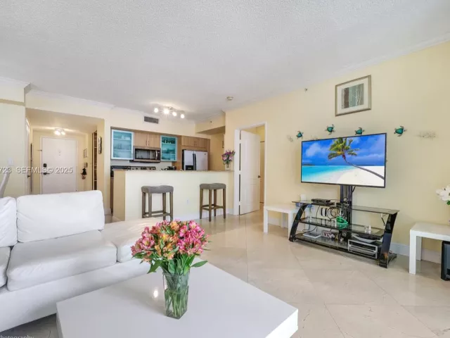 2-bedroom condo for sale in Sunny Isles Beach - 17555 Atlantic Blvd 1205 - MondialRealty
