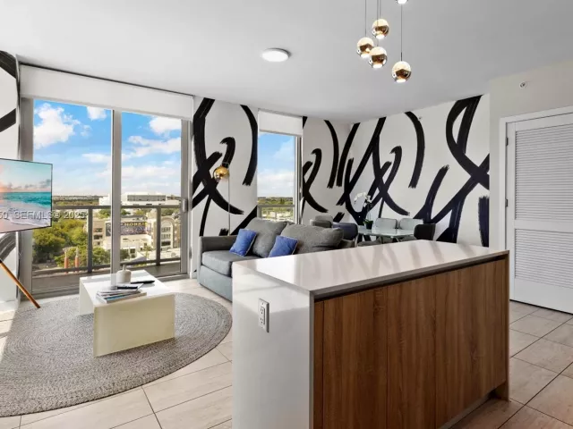 2-bedroom condo for sale in Miami - 3900 Biscayne Blvd S-802 - MondialRealty