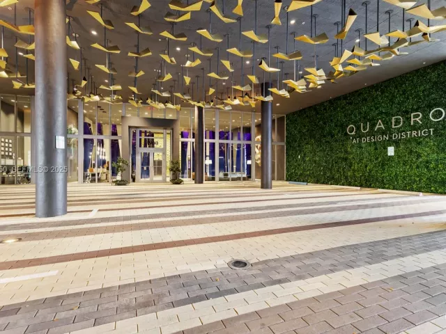 2-bedroom condo for sale in Miami - 3900 Biscayne Blvd S-802 - MondialRealty