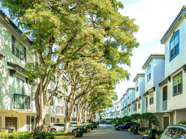 Home for rent at 20889 Saint Andrews Boulevard - photo 6905338