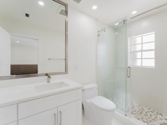 Home for rent at 3199 NE 6 Drive - photo 6905349